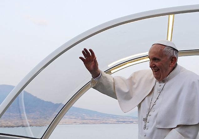 il papa a napoli incontro con le suore di clausura