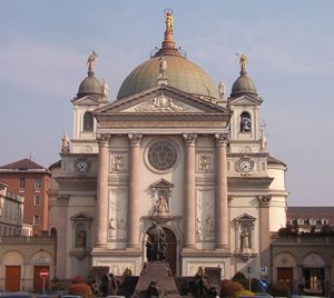 Il Santuario dedicato a Maria Ausiliatrice a Torino